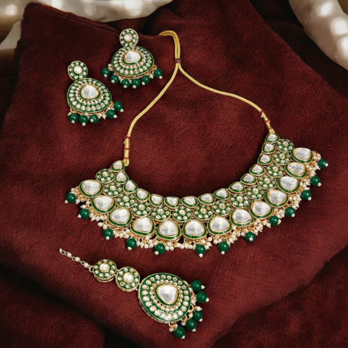 Pakistani Pearl Kundan Choker Chandbali Maantika Set, Choker Kundan Earrings Set, Earring choker Set, indian Mangtika set, Bridal Necklace Earring mangtika set, Bollywood Jewelry - Libasaa.com