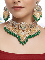 Green Pakistani Pearl Choker Kundan Earring With Mangtika Set, Green Choker, Pakistani Choker Kundan Set, Pearl Bridal Jewellery Set - Libasaa.com