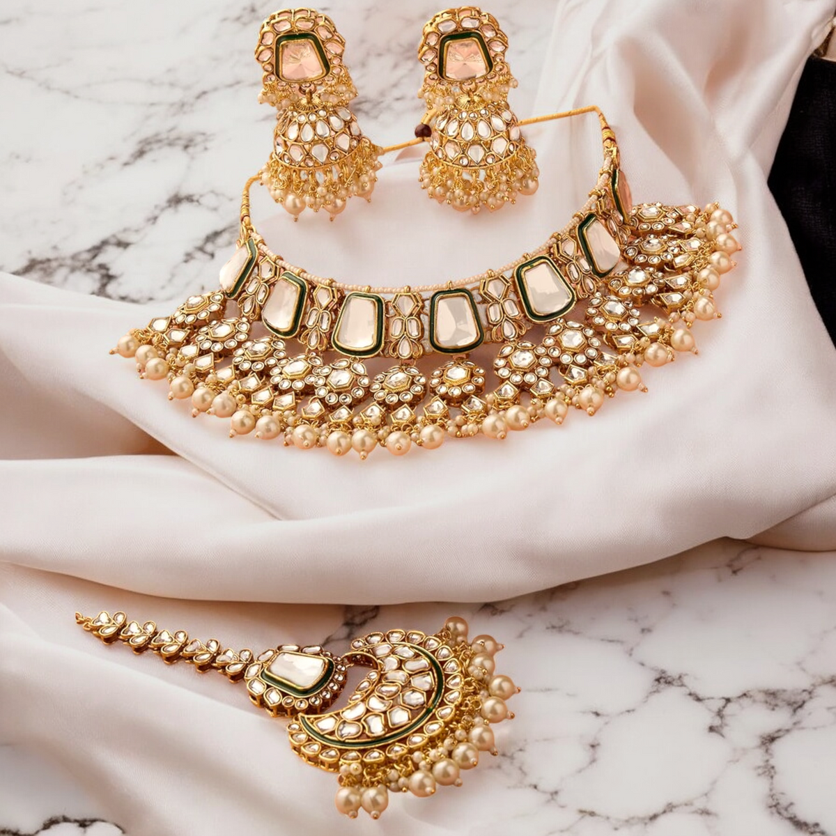 Meenakari Pearl Beaded Indian jewellery Set, Choker Earrings Maangtika Set, Kundan Necklace Mangtika set, Earrings Mangtika Set, Indian Jewelry Set, Pakistani Pearl Choker, Bridal Necklace Earrings Mangtika Set - Libasaa.com