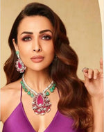 Malaika Arora Inspired Floral Polki Necklace Set, Indian Celebrity Polki Necklace Set, Malaika Arora Jewelry Set, Bollywood Polki Jewelry Set, Pakistani Polki Jewelry - Libasaa.com