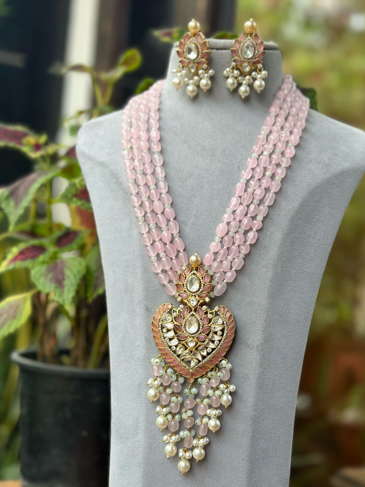 Rajsthani Lotus Floral Polki Necklace Set, Rajsthani Polki Necklace Jewerly, Lotus Floral Celebrity Necklace Set, Lotus Bridal Polki Jewelry - Libasaa.com