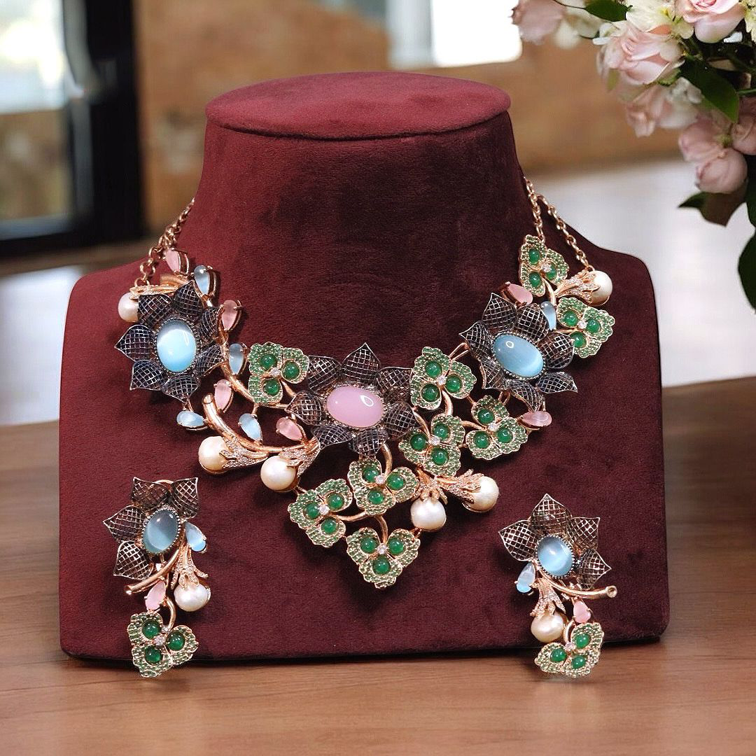 Wedding Green Floral Designed Choker Earrings Set, Bollywood Inspired Floral Choker Set, Celebrity Floral Polki Jewelry, Bridal Polki Floral Choker Jewelry Set - Libasaa.com