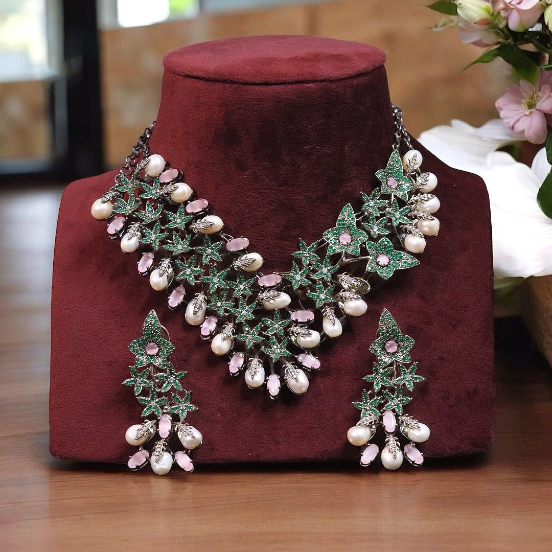 Green Starry Designed Choker Earrings Set, Green Bridal Floral Jewelry Set, Indian Star Inspired Choker Set, Bollywood Star Design Jewelry Set - Libasaa.com