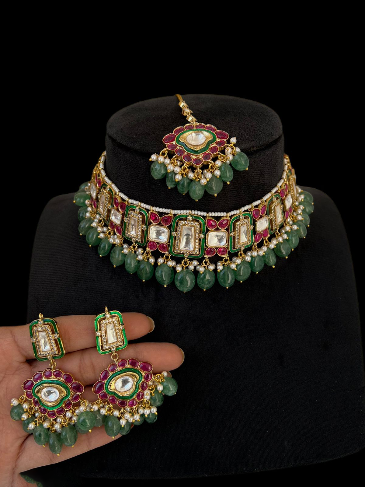 Intricate Green Polki Choker Earrings Mangtika Set, Indian Polki Choker Set, Bridal Mangtika Jewelry Set, Polki Earrings Set, Bollywood Polki Jewelry - Libasaa.com