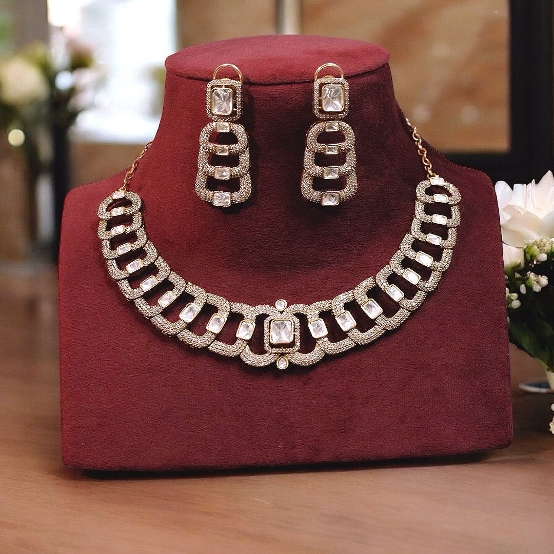 Classic Stunning Indian Choker Earrings Set, Pakistani Golden Choker Set, Bollywood Choker Set, Wedding Choker Set, Bridal Traditional Jewelry Set - Libasaa.com