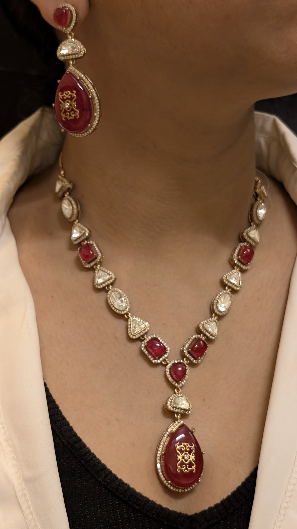 Glamorous Celebrity Statement Polki Necklace Matching Earrings, Celebrities Inspired Polki Necklace Set, Bollywood Designed Polki Jewelry Set - Libasaa.com