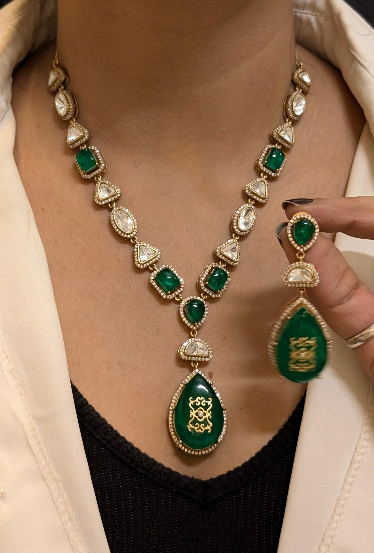 Glamorous Celebrity Statement Polki Necklace Matching Earrings, Celebrities Inspired Polki Necklace Set, Bollywood Designed Polki Jewelry Set - Libasaa.com