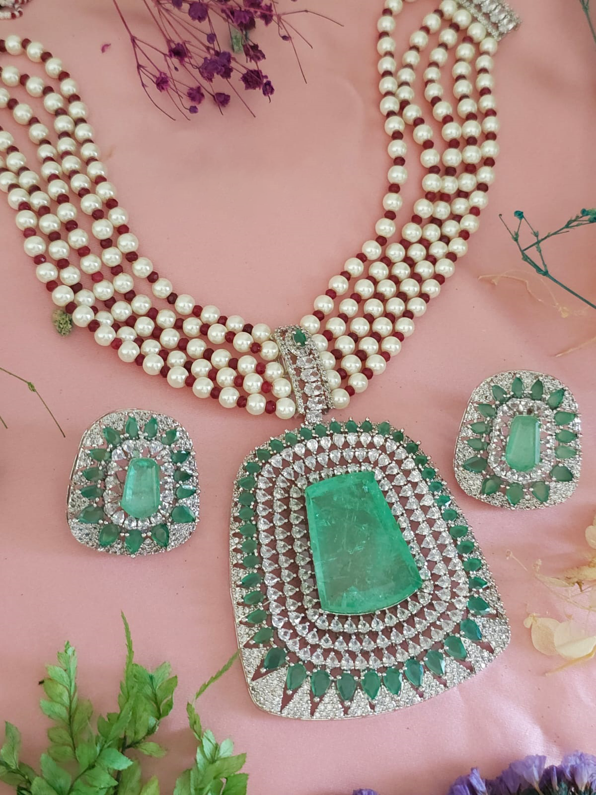 Malaika Arora Inspired Polki Necklace Earrings Set, Malaika Arora Polki Jewelry Set, Bollywood Mint Polki Necklace Set, Celebrity Polki Jewelry Set, Malaika Arora Jewelry Set - Libasaa.com