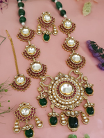 Malaika Arora Polki Necklace Earrings Maangtika Set, Malaika Arora Jaipuri Traditional Jewelry Set, Bollywood Traditional Necklace Set, Indian Polki Jewelry Set, Celebrity Polki Jewelry - Libasaa.com