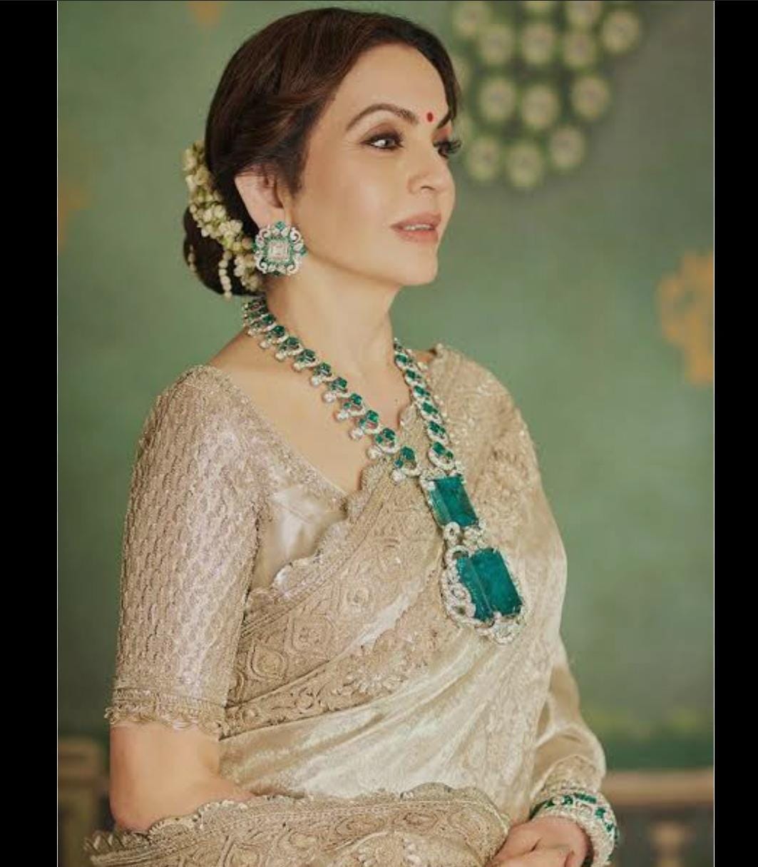 Nita Ambani Polki Stones Beaded Necklace Indian Jewelry Set, Nita Ambani Emerald Green Necklace Set, Nita Ambani Polki Jewelry Set, Bollywood Polki Necklace Set, Celebrity Polki Jewelry Set - Libasaa.com