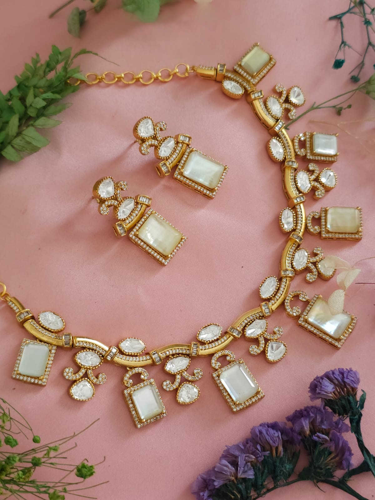 Emerald Elegance Polki Stones Indian Choker Earrings Set, Indian Polki Jewelry Set, Wedding Polki Jewelry Set, Pakistani Handmade Polki Jewelry - Libasaa.com