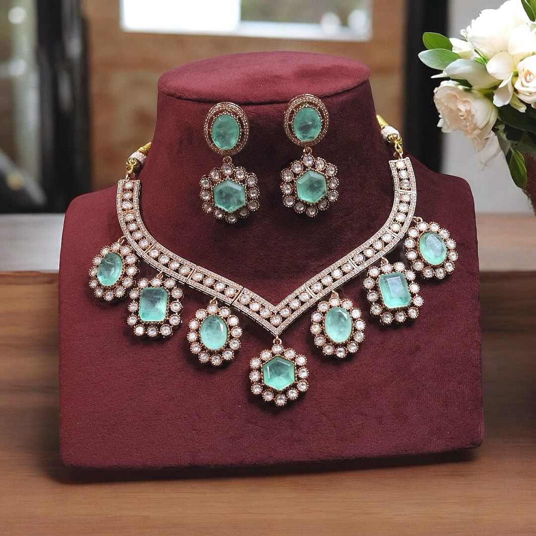 Indian Bridal Luxe Design Polki Choker Set, Luxe Polki Pakistani Jewelry Set, Pakistani Polki Choker Set, Bollywood Polki Necklace Set - Libasaa.com