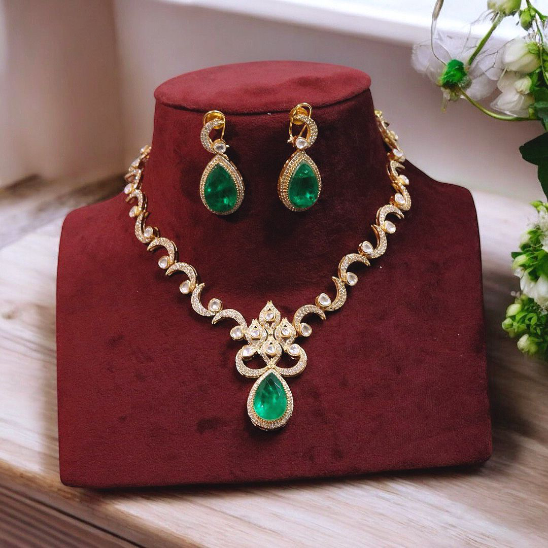 Elegant Emerald Green Teardrop Necklace Set, Indian Teardrop Necklace Set, Pakistani Polki Necklace Set, Indian Green Jewelry Set - Libasaa.com