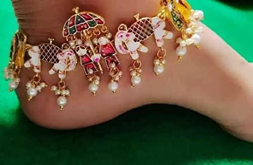 Traditional Gold Plated Pair of Anklets Doli Payal with hanging pearls barefoot jewellery, Rajasthani/Rajwari Gold Plated Payal for bride
