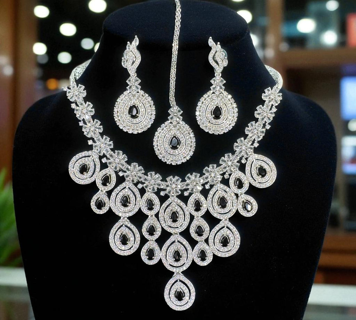 Wedding Teardrop Floral CZ Choker Earring Maangtikka Set For Women