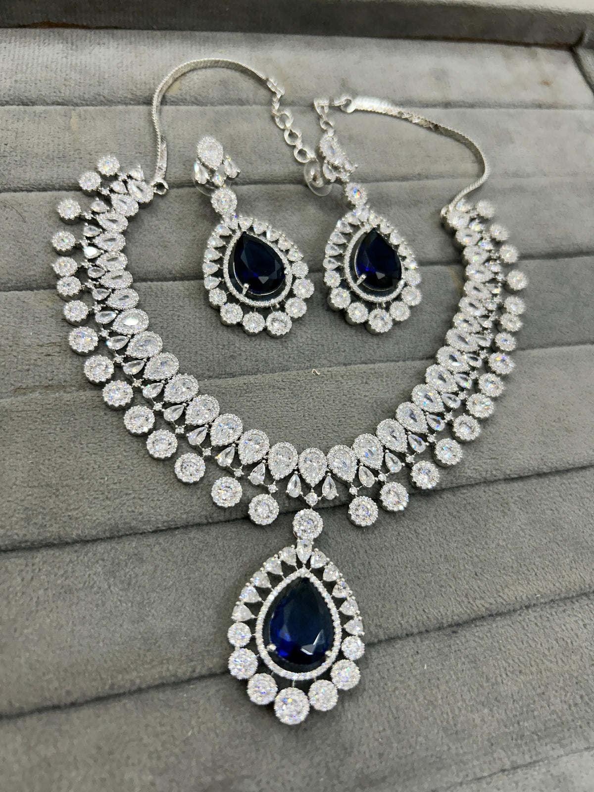 Luxury Teardrop CZ Diamond Choker Necklace Set with Earrings Silver-Toned Bridal Jewelry
