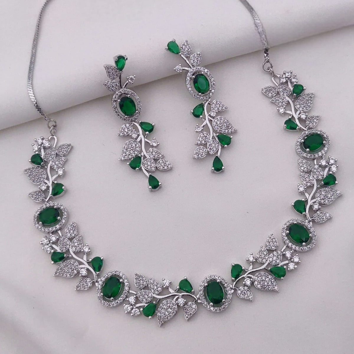 Elegant Sapphire Blue Stone Necklace & Earrings Set – Bridal & Party Jewelry