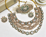 Kareena Kapoor Dazzles in Heritage Kundan Choker Set with Earrings