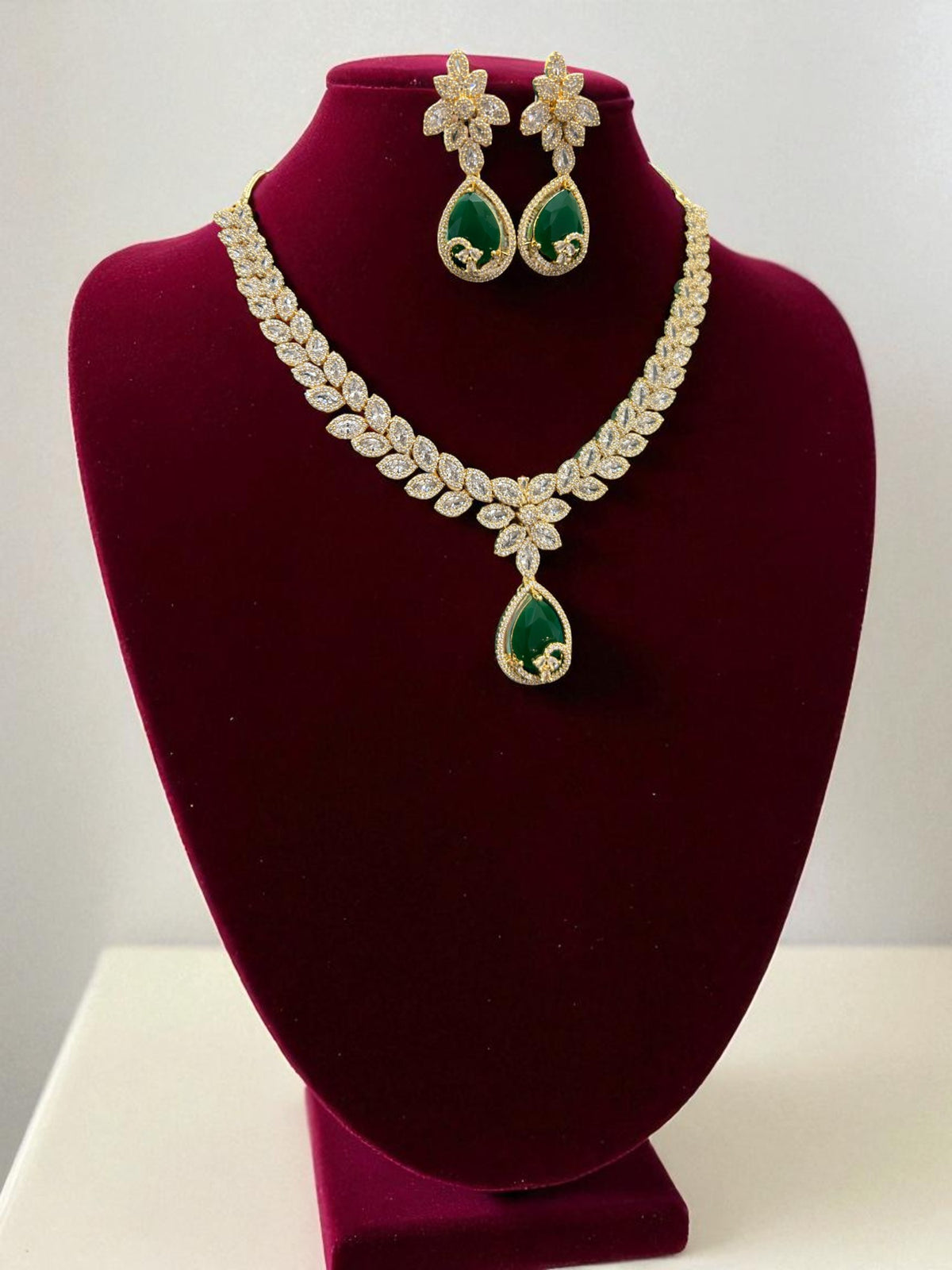 Emerald Green Teardrop CZ Necklace Set with Earrings Floral Diamond-Cut Bridal Jewelry