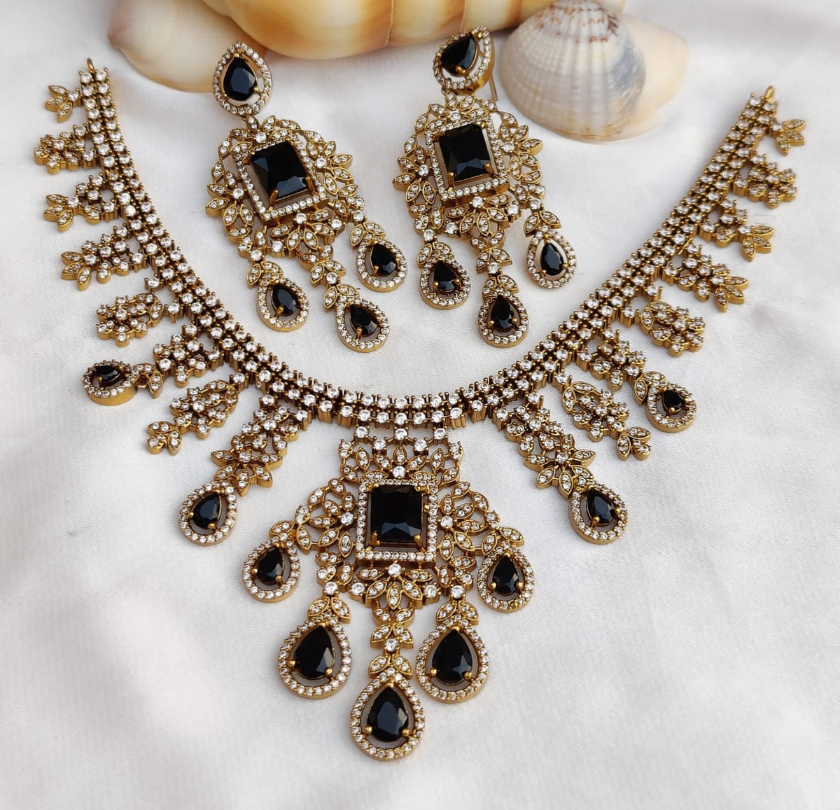 Royal Kundan Style Choker Set Polki & Emerald with Multicolor Drops