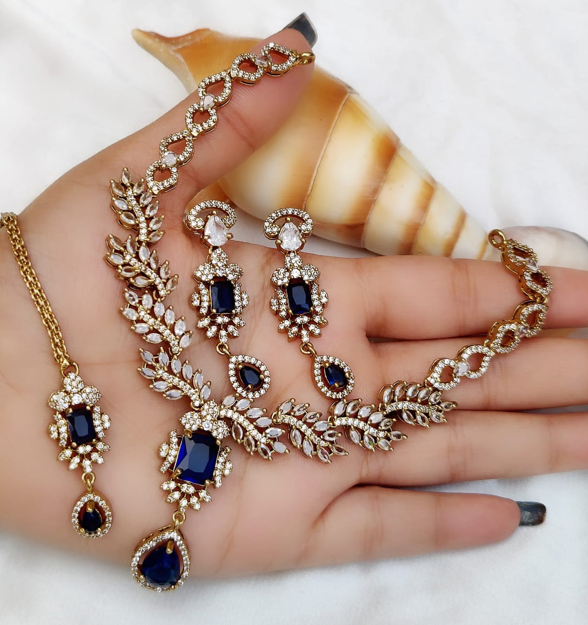 Elegant Black Stone Necklace Set with Earrings & Maang Tikka | Gold-Plated Bridal & Party Wear Jewelry