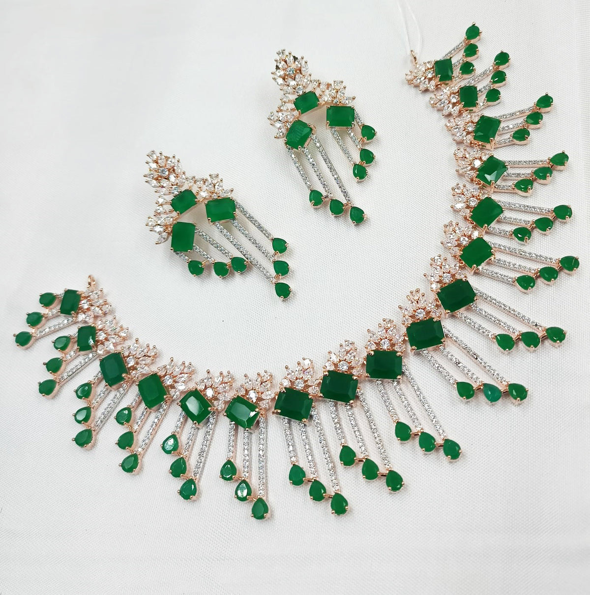 Emerald Celebrity Iconic American Diamond Necklace Set