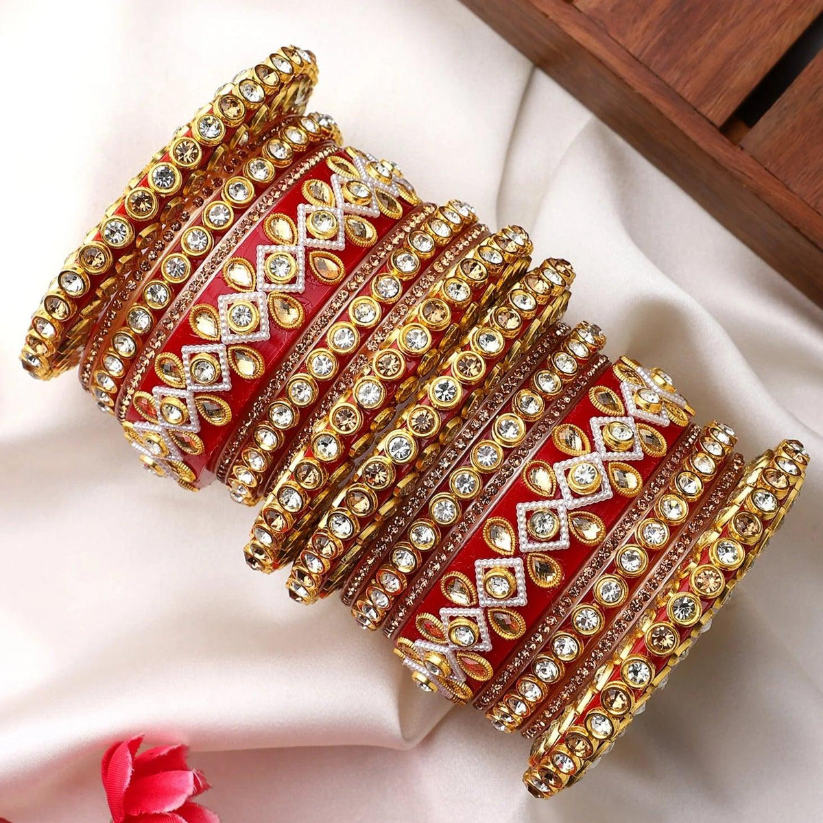 Traditional Rajasthani Bridal Chuda, Traditional Rajwadi Bangle Set, Rajasthani Chuda, Royal Wedding Bangles, Rajasthani Bridal Jewelry - Libasaa