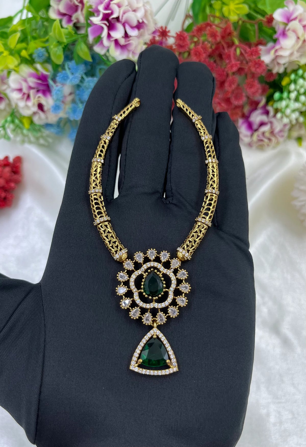 Green Victorian Hasli Necklace Set with Earrings – Bridal & Festive Jewelry