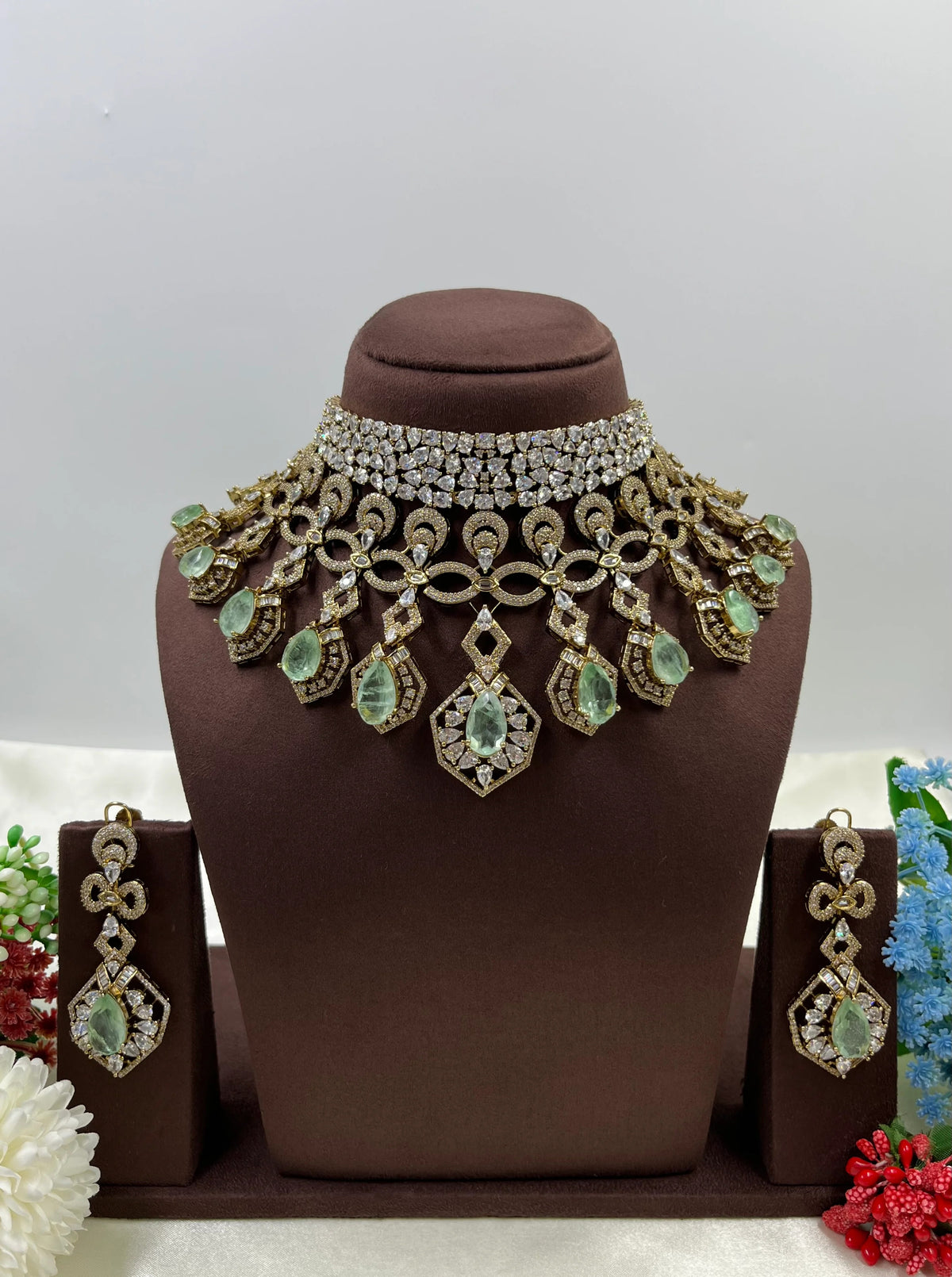 Royal Victorian Kundan Choker Necklace Set with Green Stone Drops & Matching Earrings – Indian Jewellery Bridal American Diamond Necklace Set