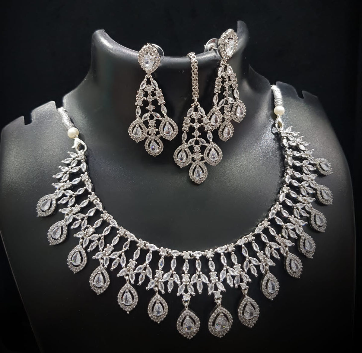 Gorgeous AD Choker Necklace with Maangtika Set CZ Stones for Engagement Bridal Pakistani Wedding Looks