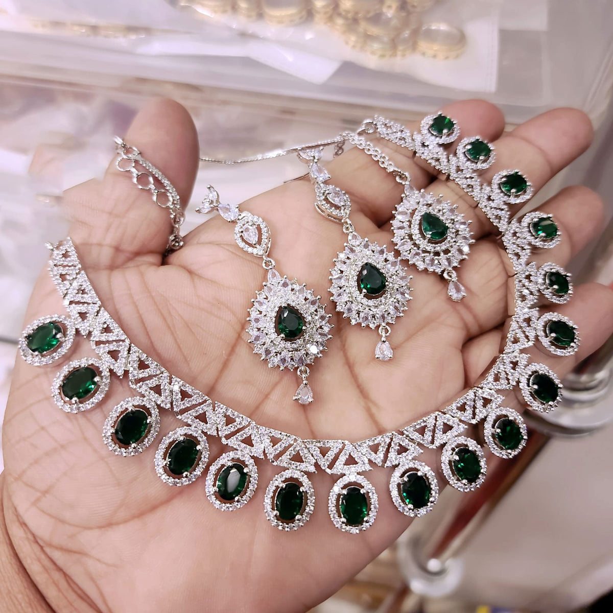 Pakistani AD Choker Necklace Eareings Set with Maangtika American Diamond for Wedding Occasions