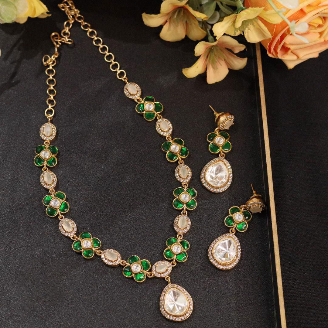 Pakistani Inspired Necklace Earrings Set Elegant and Chic for Contemporary Fashion for women