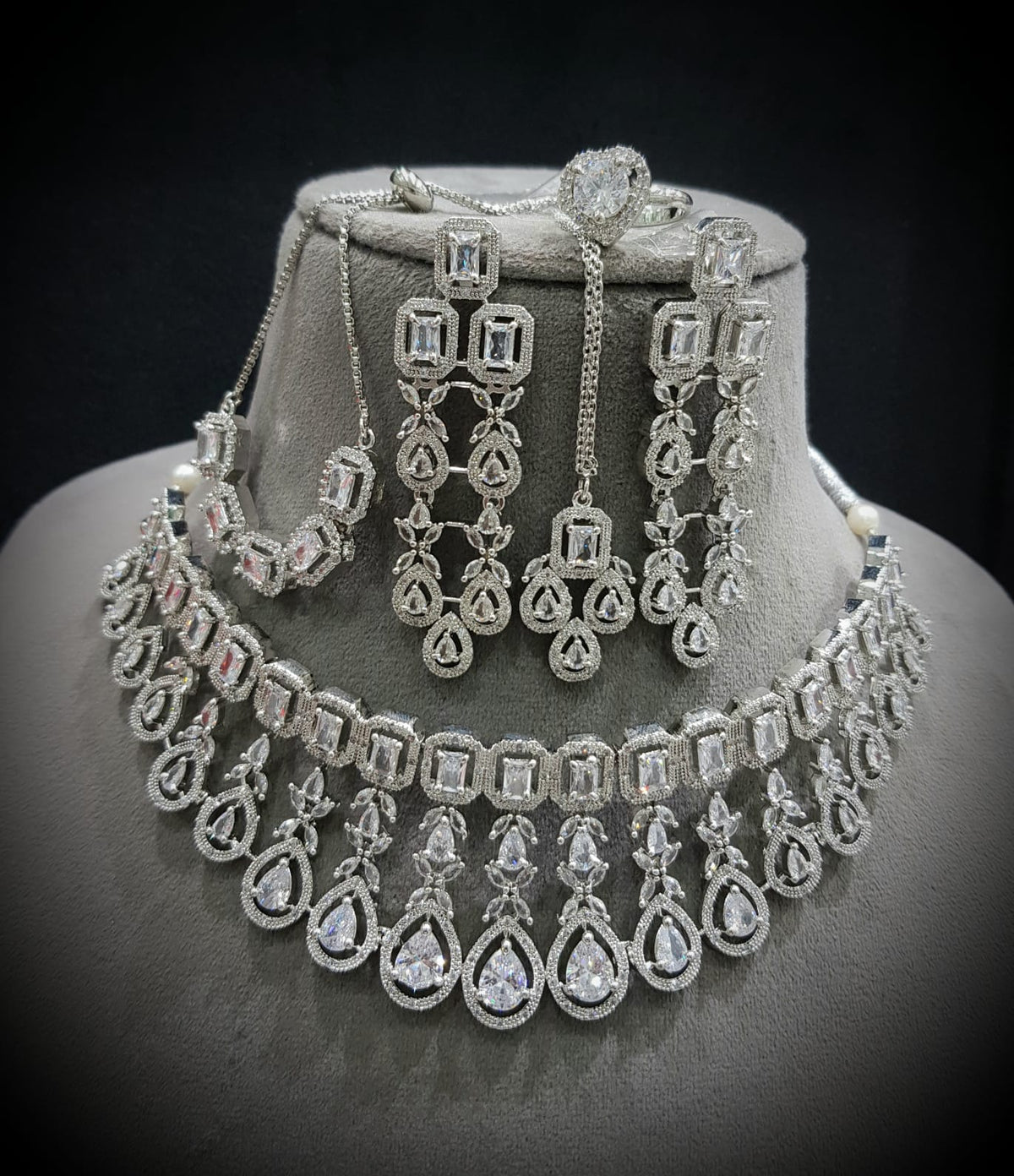 AD Choker Necklace Earrings Bracelet Ring for Special Occasions With Creates Coordinated look For Bridal