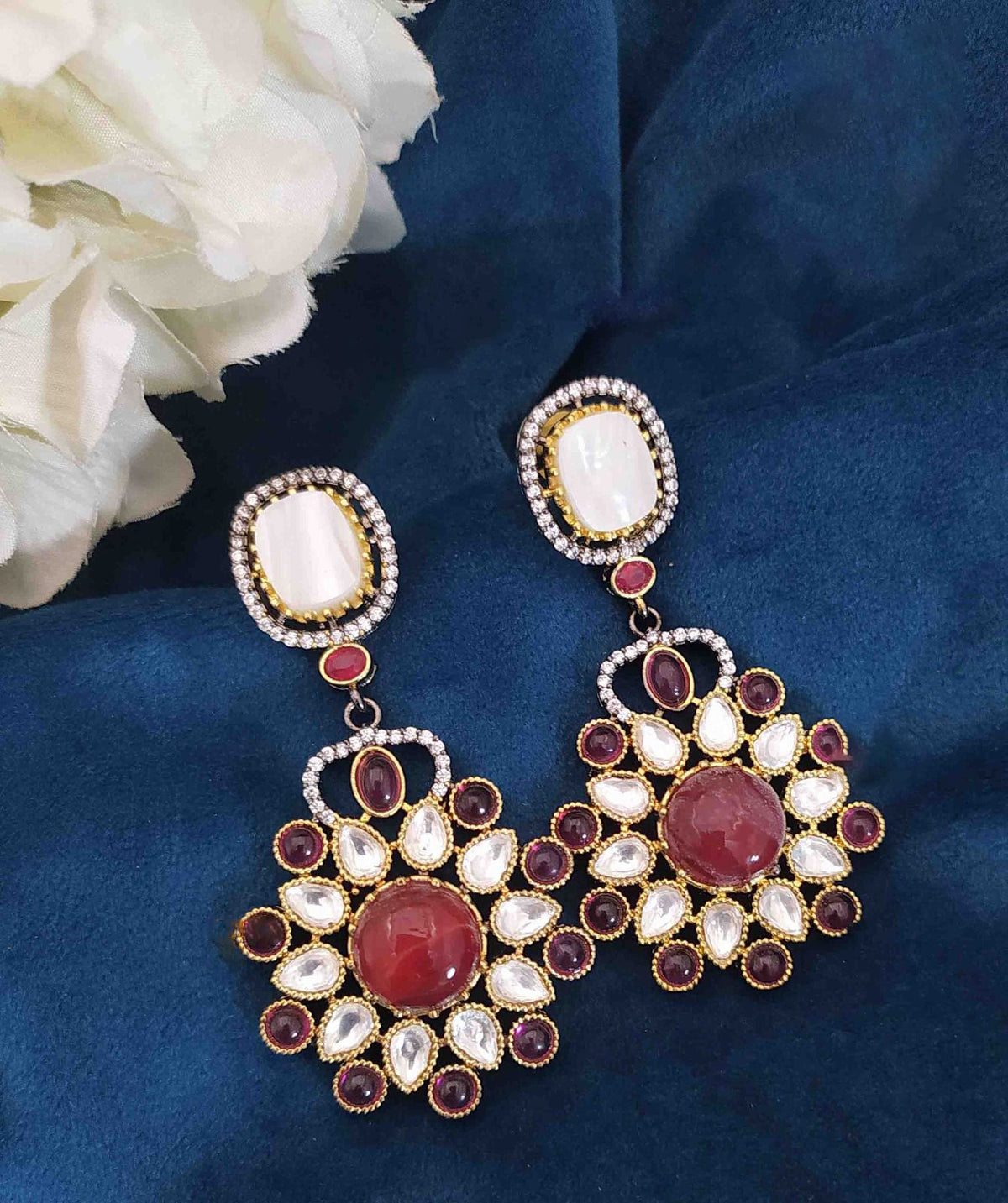 Flower Shape Inspired Earrings For Women Rich AppearanceiN Weddings And Special Events