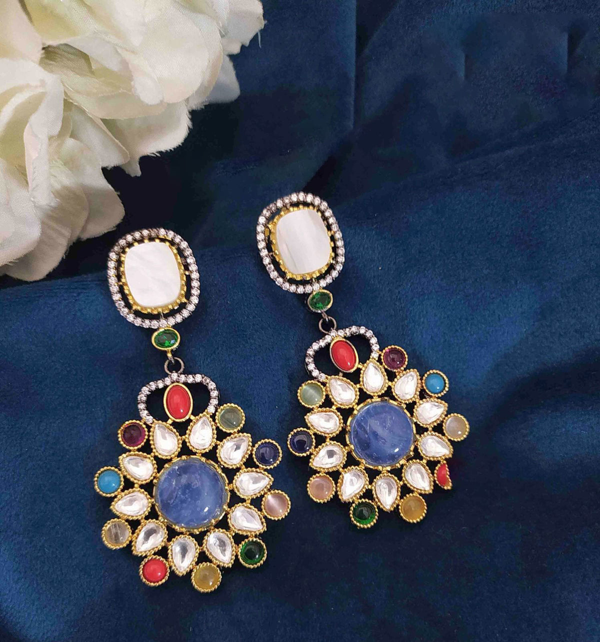 Flower Shape Inspired Earrings For Women Rich AppearanceiN Weddings And Special Events