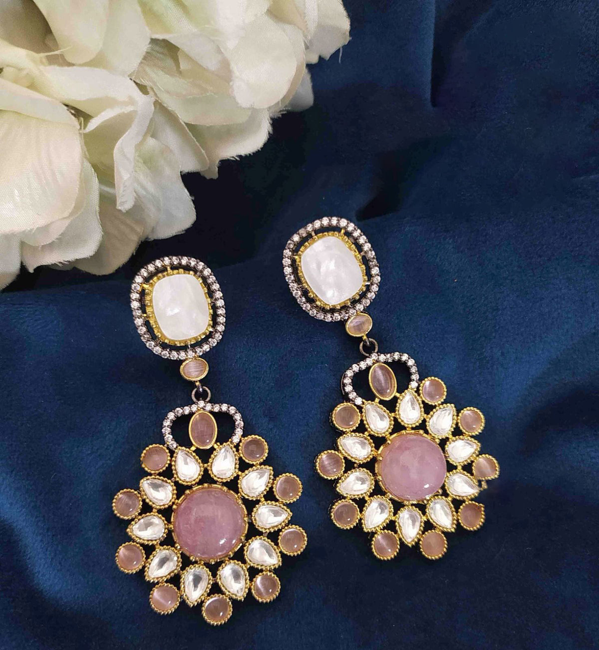 Flower Shape Inspired Earrings For Women Rich AppearanceiN Weddings And Special Events