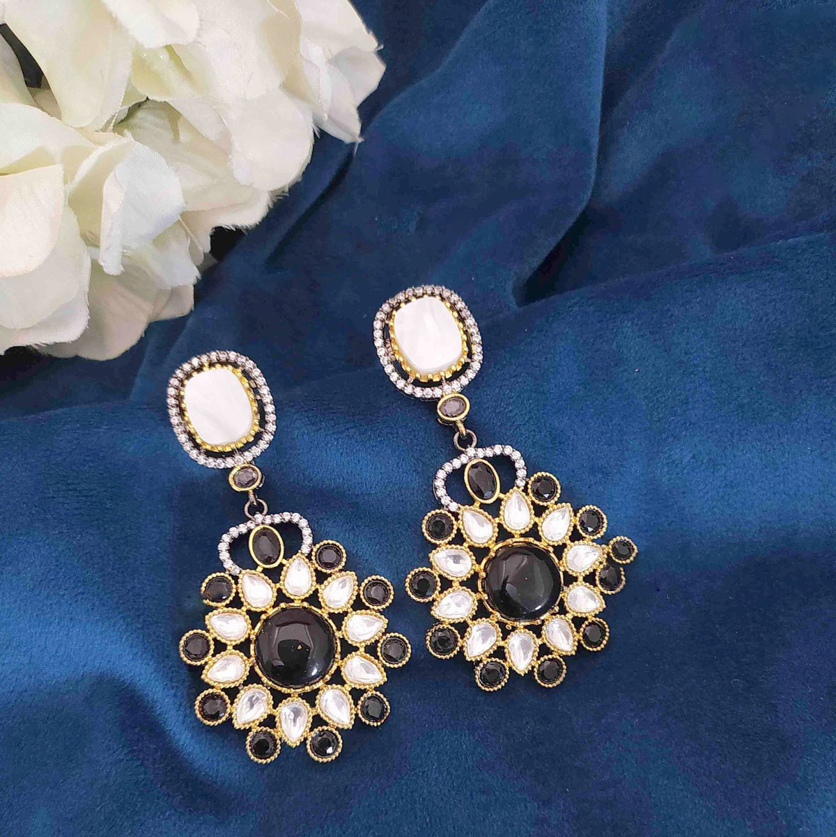 Flower Shape Inspired Earrings For Women Rich AppearanceiN Weddings And Special Events