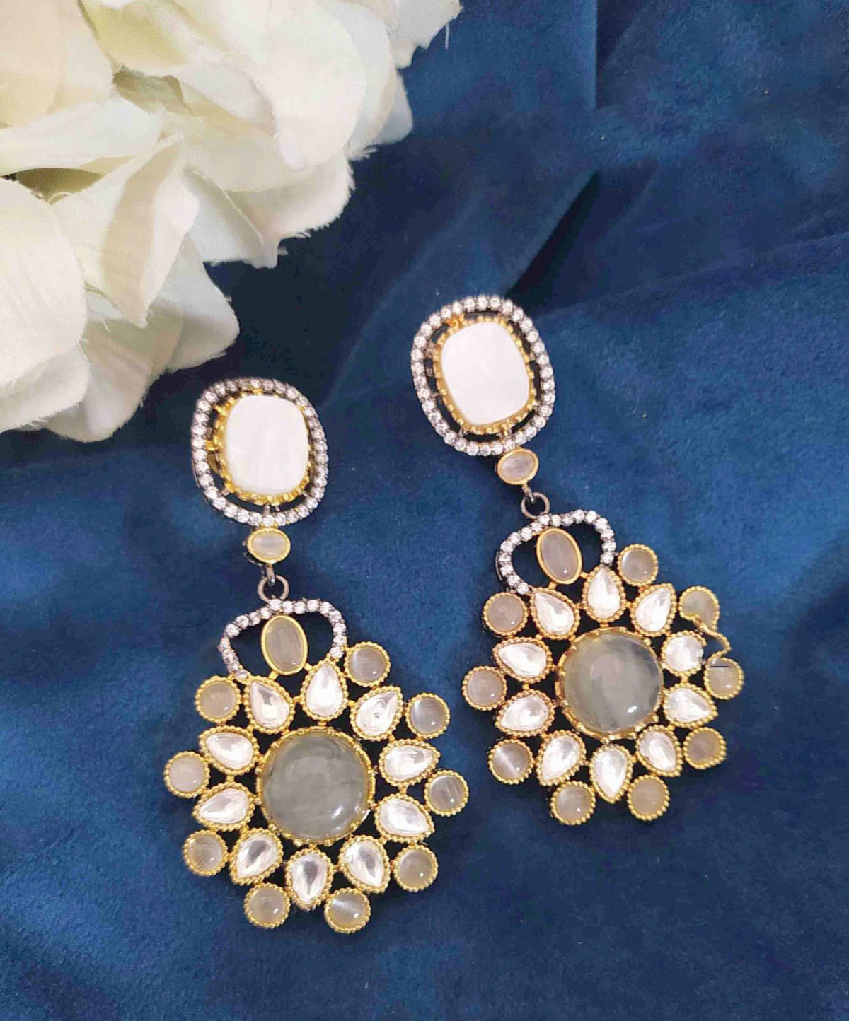 Flower Shape Inspired Earrings For Women Rich AppearanceiN Weddings And Special Events