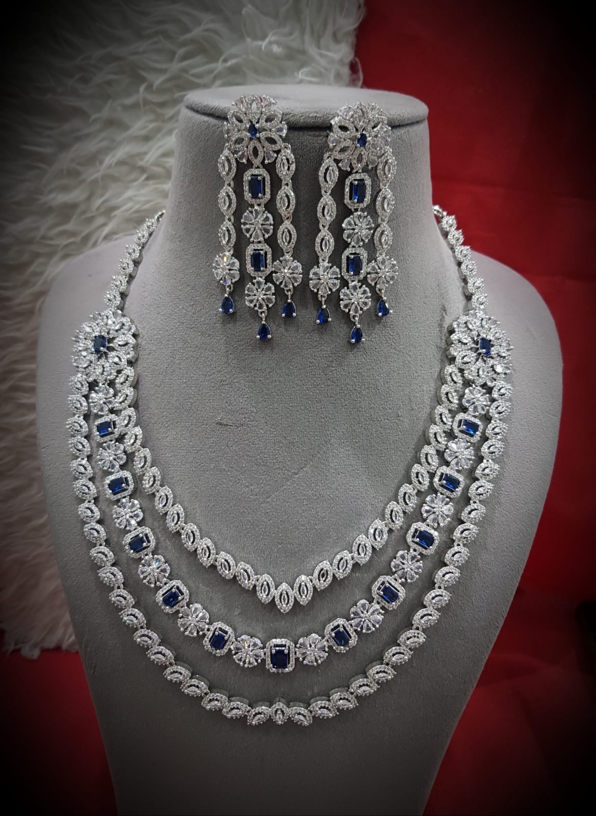 Lustrous Finish Bollywood Inspired Necklace Earrings Set Luxurious Timeless Piece Makes Bridal Lasting Impression