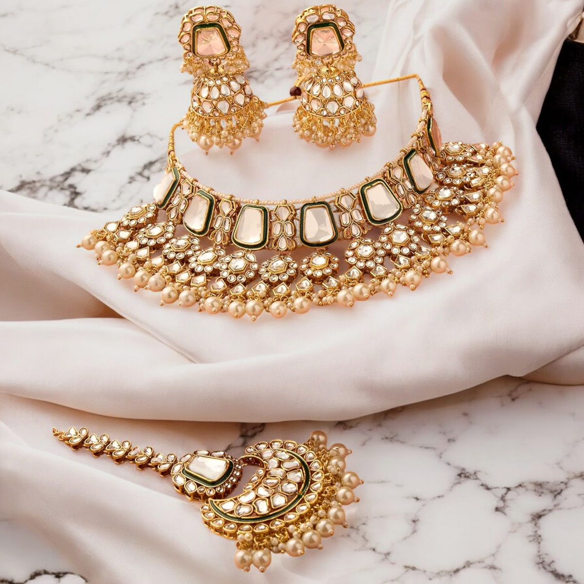 Meenakari Pearl Beaded Indian jewellery Set, Choker Earrings Maangtika Set, Kundan Necklace Mangtika set, Earrings Mangtika Set, Indian Jewelry Set, Pakistani Pearl Choker, Bridal Necklace Earrings Mangtika Set