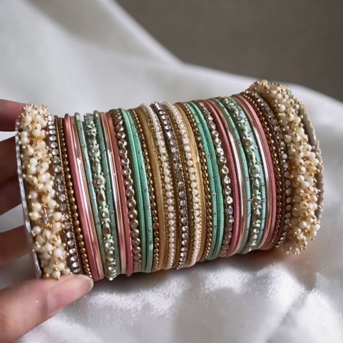 Bridal Stone Bangle Set with Gajra – Mix Colour Traditional Wedding & Festive Chuda Set for Women