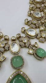 Emerald Green Kundan Bridal Necklace & Earrings Set – Traditional Indian Wedding Jewelry